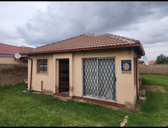 3 BEDROOM HOUSE FOR SALE IN BIRCH ACRES